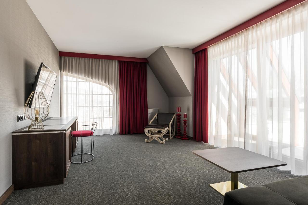 Nosalowy Park Hotel & Spa Zakopane Bagian luar foto A room at the hotel