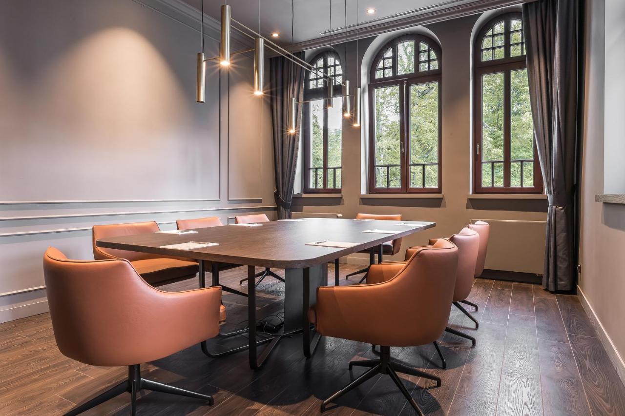 Nosalowy Park Hotel & Spa Zakopane Bagian luar foto The interior of the meeting room