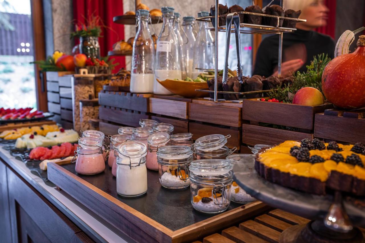 Nosalowy Park Hotel & Spa Zakopane Bagian luar foto A breakfast buffet